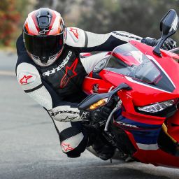 Jednodielna kombinéza GP FORCE LURV, ALPINESTARS (červená fluo/bílá/černá) 2025