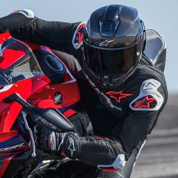 Jednodielna kombinéza GP-R7, TECH-AIR ready/kompatibilní, ALPINESTARS (černá/bílá/červená fluo) 2026