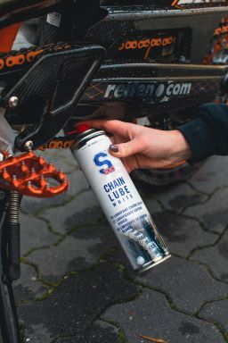 S100 mazivo na řetězy - White Chain Spray 2.0 400 ml