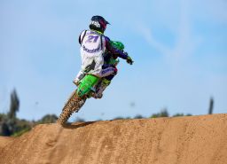Topánky TECH 10 limitovaná edícia DIRT STUDIOS, ALPINESTARS (bílá/fialová/žlutá fluo) 2025