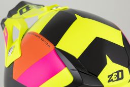 Prilba X1.9 TENDO, ZED (žltá fluo/růžová/oranžová/černá) 2025