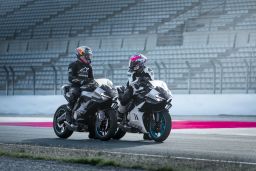 CFMOTO 675SR-R