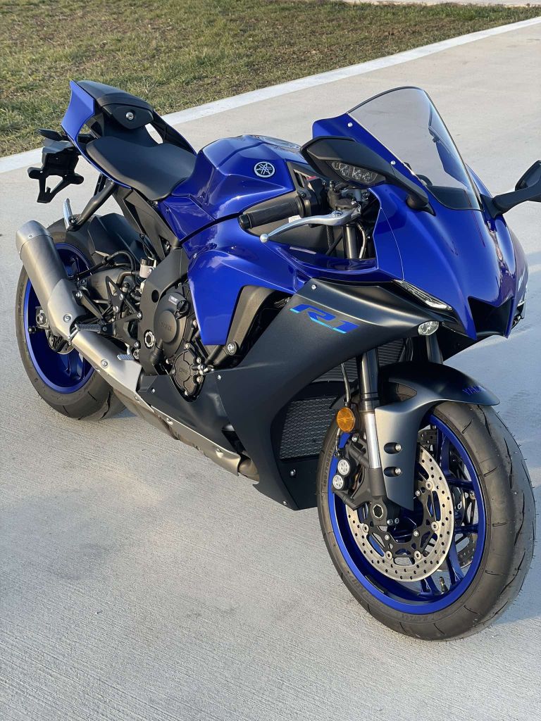 Yamaha R1
