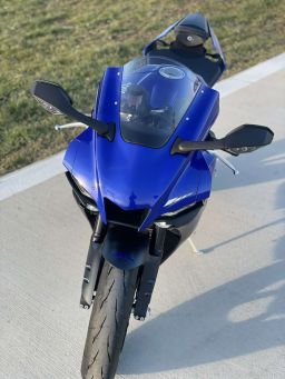 Yamaha R1
