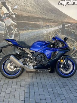 Yamaha R1
