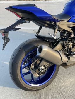 Yamaha R1