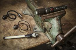 LED LENSER WORKERS FRIEND - ruční svítilna pracovní se 4 vyměnnými hlavicemi, dobíjecí, záruka 7 let