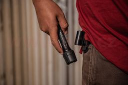 LED LENSER P5R WORK - ruční svítilna pracovní, dobíjecí, dosvit 240 m, záruka 7 let