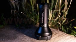 LED LENSER P18R WORK - ruční svítilna pracovní, dobíjecí, dosvit 720 m, záruka 7 let