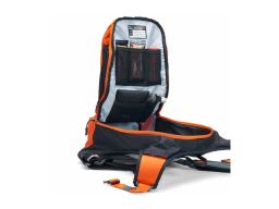 Batoh ENDURO PATRIOT 15, USWE - Švédsko (oranžová/černá, objem 15 l)
