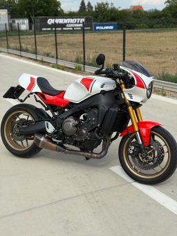 YAMAHA XSR 900
