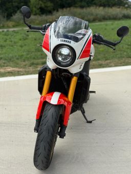 YAMAHA XSR 900