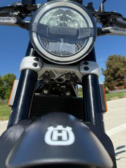 HUSQVARNA VITPILEN 401