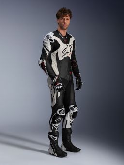 Jednodielna kombinéza GP PLUS V4 SPRINT, TECH-AIR kompatibilný, ALPINESTARS (černá/bílá/červená fluo) 2025