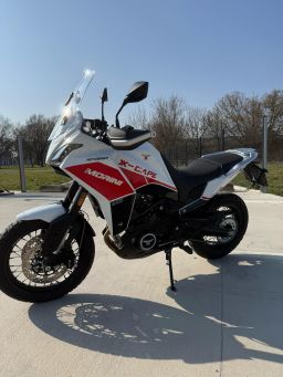 MOTO MORINI X-CAPE 650