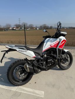 MOTO MORINI X-CAPE 650