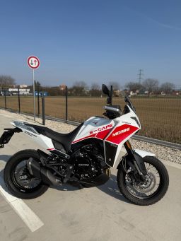 MOTO MORINI X-CAPE 650