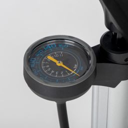 Dílenská pumpa AIRTRACK PRO 2.0 vč. měrky tlaku, OXFORD (plášť pumpy z oceli)