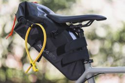 Zámok zdrhovací na prilby a príslušenstvo COMBI ZIP LOCK, OXFORD (čierny)