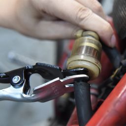 Kliešte na demontáž hadice z potrubia, BIKESERVICE