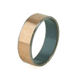 Vodiace puzdro predného tlmiče (47 x 51 x 15 mm), SHOWA