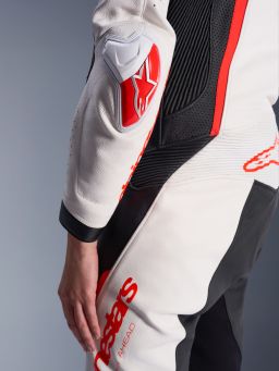 Jednodielna kombinéza STELLA GP-R7, ALPINESTARS, dámske (bílá/červená fluo/černá) 2026