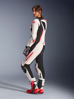 Jednodielna kombinéza STELLA GP-R7, ALPINESTARS, dámske (bílá/červená fluo/černá) 2026