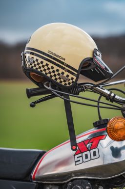 Prilba Eso Forty Nine, CASSIDA (krémová/černá) 2026