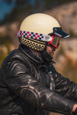 Prilba Eso Forty Nine, CASSIDA (krémová/černá) 2026