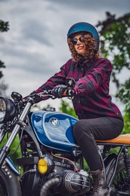 Prilba Eso Super Hooligan, CASSIDA (čierna matná/metalická modrá) 2026