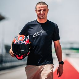 Prilba SUPERTECH R10 limitovaná edícia JACK MILLER, ALPINESTARS (matný karbon/červená/modrá/žlutá/bílá)