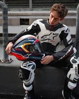 Prilba SUPERTECH R10 limitovaná edícia PEDRO ACOSTA, ALPINESTARS (modrá/červená/bílá matná)