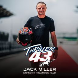 Prilba SUPERTECH R10 limitovaná edícia JACK MILLER, ALPINESTARS (matný karbon/červená/modrá/žlutá/bílá)