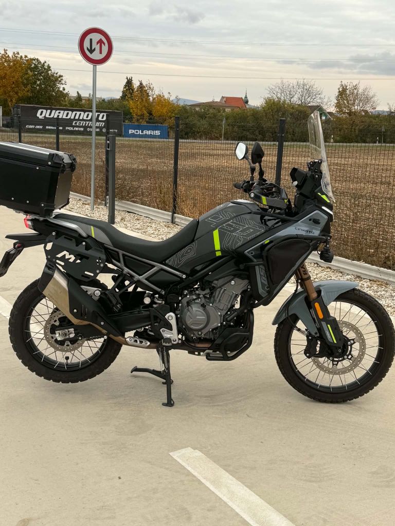 CFMOTO 450MT-R