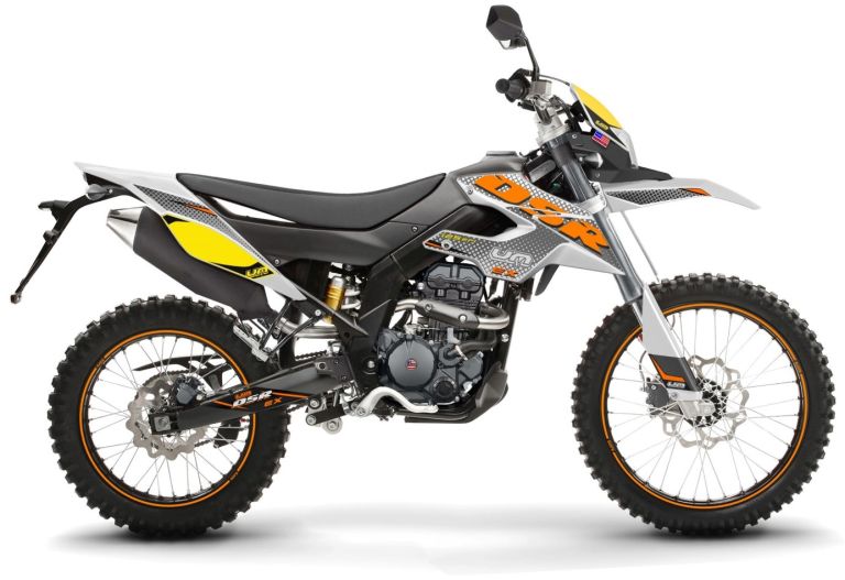 UM DSR EX 125