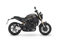 Benelli Leoncino 800