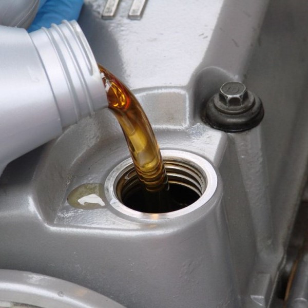 Aditíva a preplachy pre olejovú sústavu